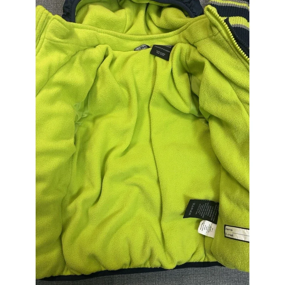 Snozu Toddler’s Jacket with Hat Size boy's 4T